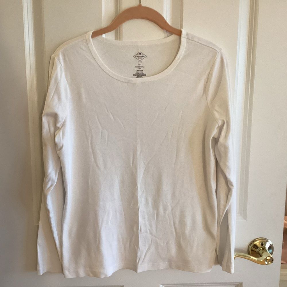 NWOT. St. Joh’s Bay Brand Women’s Size PL White Cotton L/S Tee Shirt
